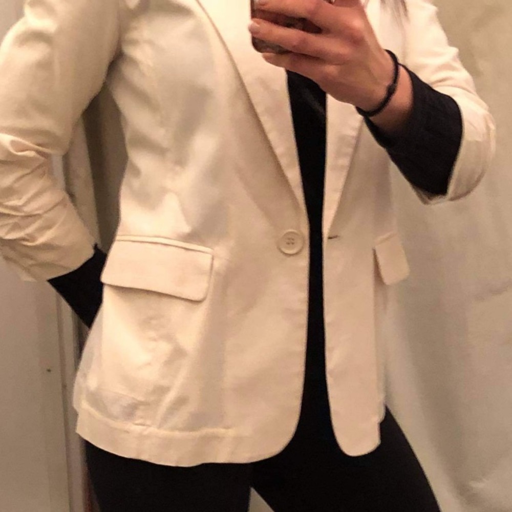ISO/ in search of LUSH OFF WHITE BLAZER SIZE S